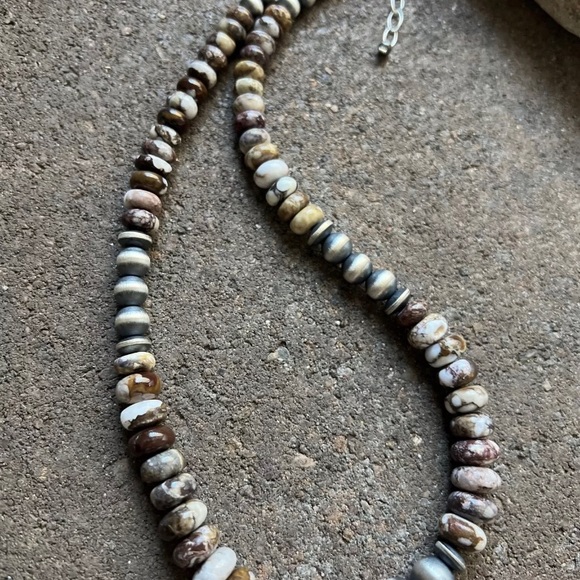 Sterling Silver Graduated Wild Horse Bead Necklace. 18 inch